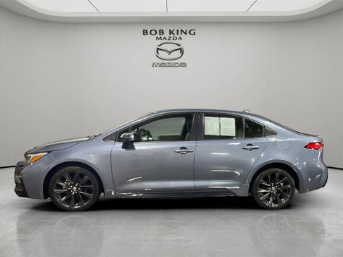 Used 2023 Toyota Corolla SE FWD image 2