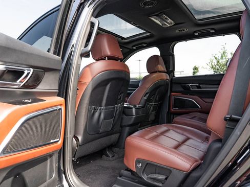 Used 2024 Kia Telluride SX FWD image 19