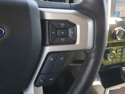 Used 2019 Ford F150 Lariat image 24