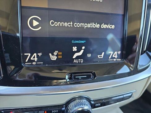 Used 2019 Volvo S60 T5 Inscription image 22