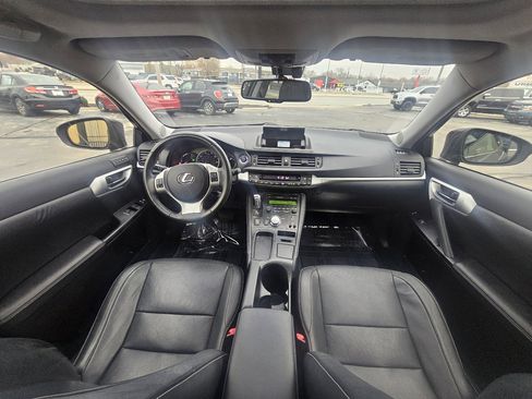 Used 2012 Lexus CT 200h image 37