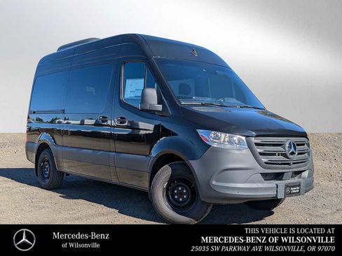 Used 2024 Mercedes-Benz Sprinter 2500 image 1