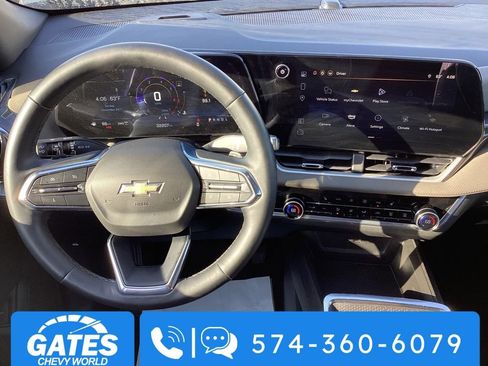 Used 2025 Chevrolet Equinox LT w/ Convenience Package II AWD/4WD image 17