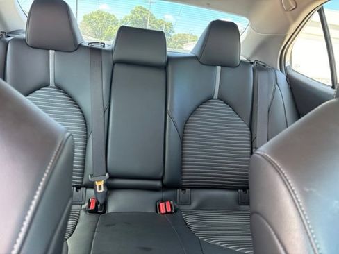 Used 2023 Toyota Camry SE FWD image 15