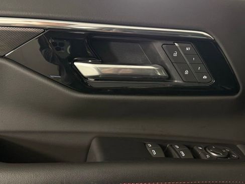 Used 2025 Chevrolet Tahoe RST w/ Comfort Package AWD/4WD image 19