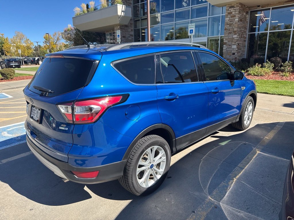 Used 2017 Ford Escape SE w/ Equipment Group 201A AWD/4WD image 3