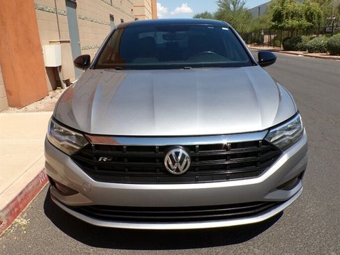 Used 2021 Volkswagen Jetta R-Line w/ R-Line Cold Weather Package FWD image 2