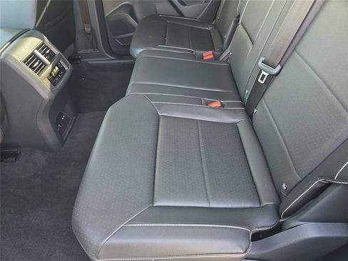 Used 2023 Volkswagen Atlas SEL R-Line AWD/4WD image 15
