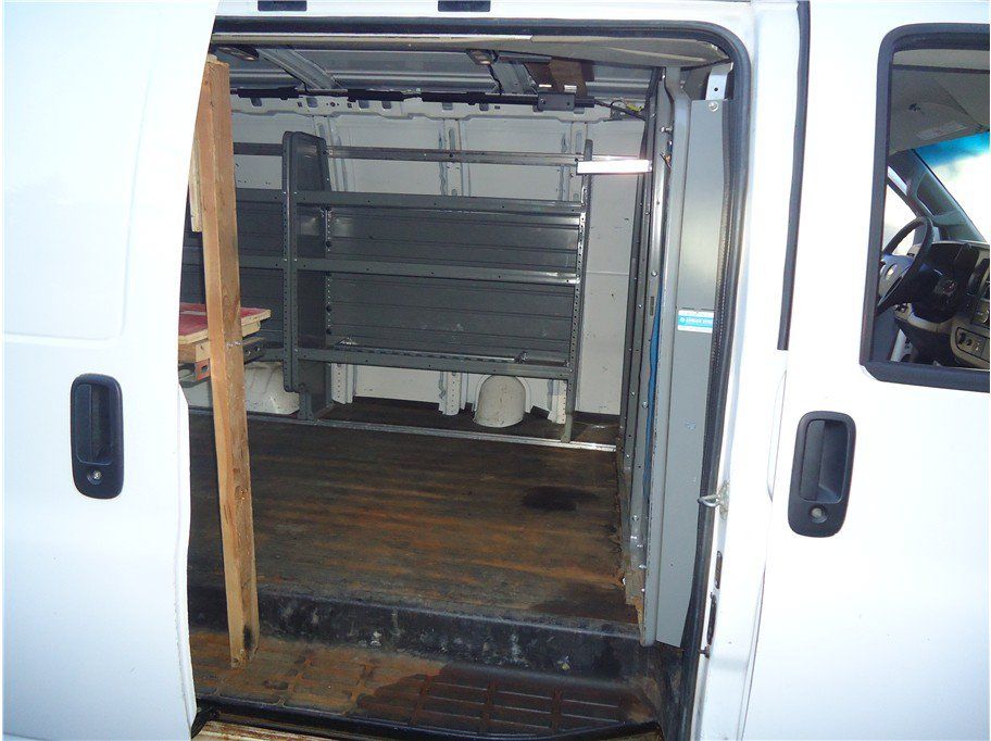 Used 2016 Chevrolet Express 2500 RWD image 16