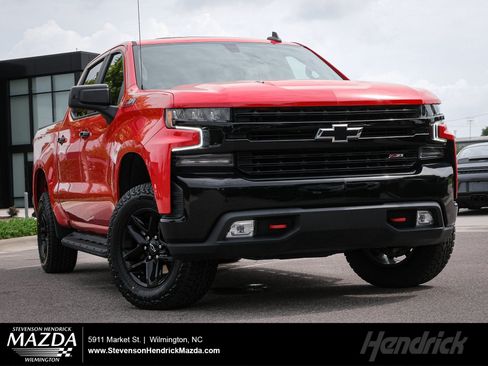 Used 2021 Chevrolet Silverado 1500 LT Trail Boss w/ Convenience Package II AWD/4WD image 1