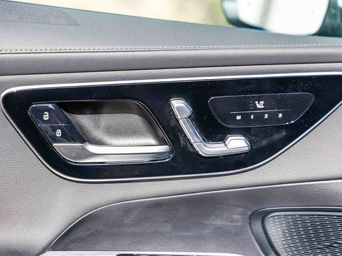 Certified 2025 Mercedes-Benz GLC 350e 4MATIC image 21