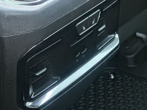 Used 2022 GMC Sierra 1500 AT4 w/ AT4 Premium Package AWD/4WD image 15