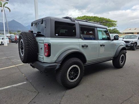 Used 2022 Ford Bronco Badlands image 5
