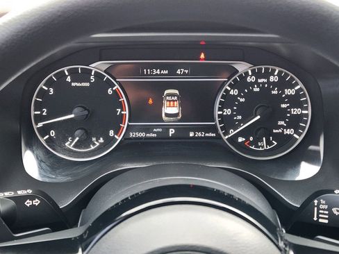 Used 2023 Nissan Rogue SV image 17