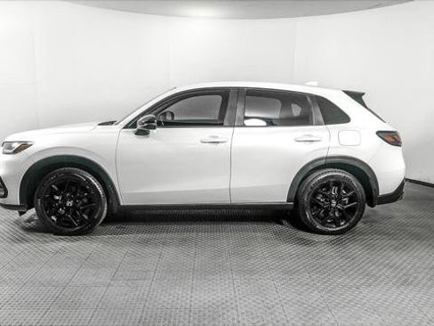 Used 2024 Honda HR-V Sport image 3