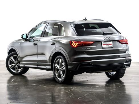 Used 2020 Audi Q3 2.0T Premium w/ Convenience Package image 12