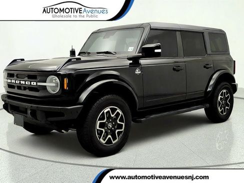 Used 2023 Ford Bronco Outer Banks AWD/4WD image 1