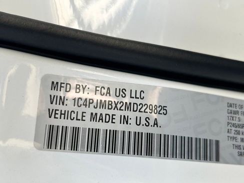 Used 2021 Jeep Cherokee Trailhawk w/ Trailer Tow Group AWD/4WD image 49