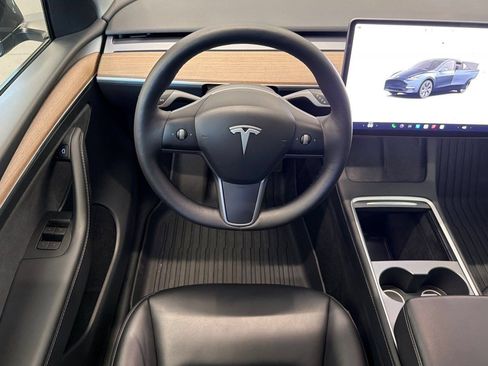 Used 2024 Tesla Model Y Long Range AWD/4WD image 30