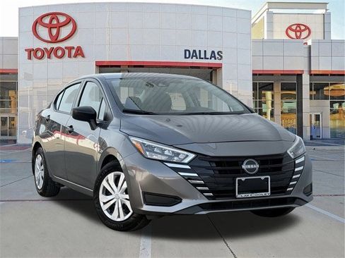 Used 2025 Nissan Versa S w/ Trunk Package image 1