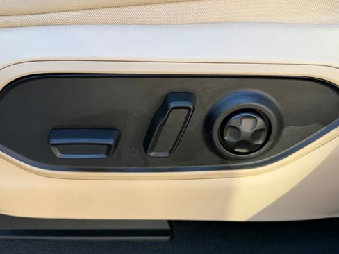 Certified 2024 Jeep Grand Cherokee Limited w/ Luxury Tech Group II image 22