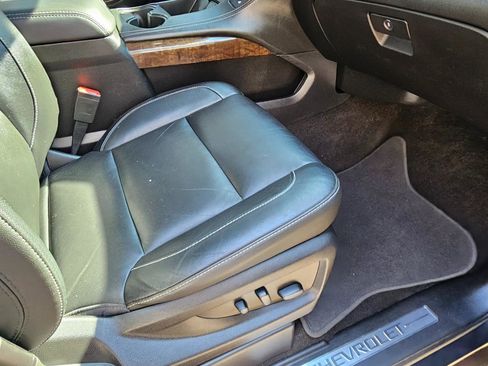 Used 2018 Chevrolet Tahoe LT image 18