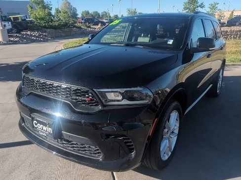Used 2025 Dodge Durango GT AWD/4WD image 3