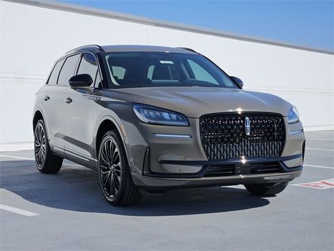 New 2026 Lincoln Corsair Premiere image 3