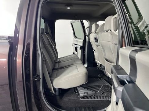Used 2018 Ford F150 XLT w/ Equipment Group 302A Luxury AWD/4WD image 45
