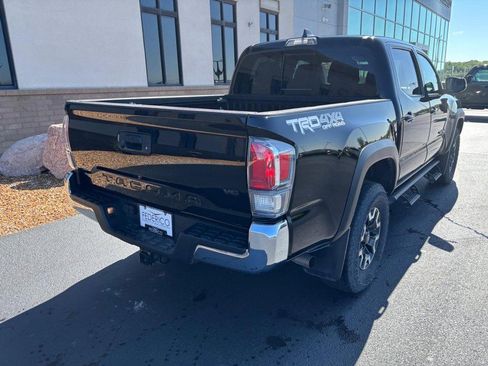 Used 2023 Toyota Tacoma TRD Off-Road AWD/4WD image 3
