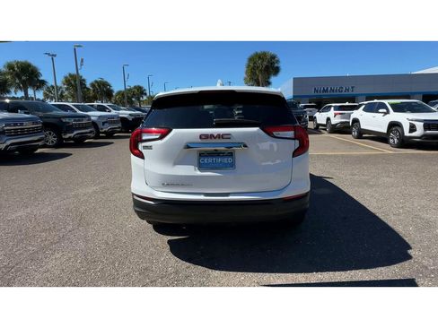 Used 2024 GMC Terrain SLE image 3