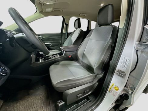 Used 2018 Ford Escape SE image 22