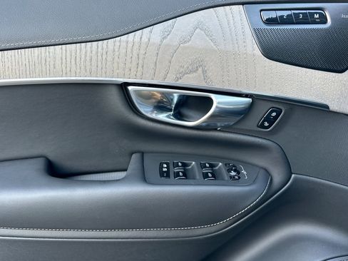 Certified 2025 Volvo XC90 T8 Ultra w/ Protection Package Premier image 15