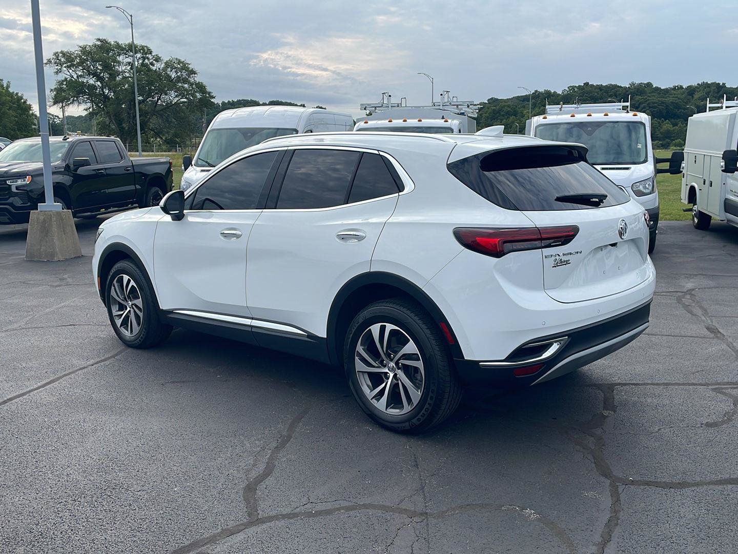 Used 2023 Buick Envision Essence FWD image 3
