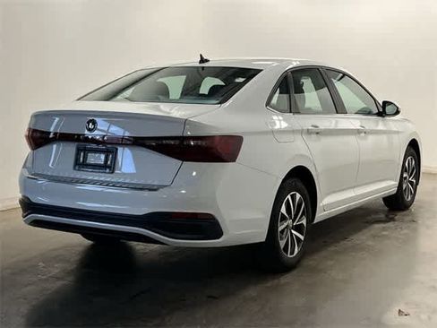 Certified 2025 Volkswagen Jetta S image 31