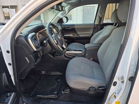 Used 2019 Toyota Tacoma SR5 image 20