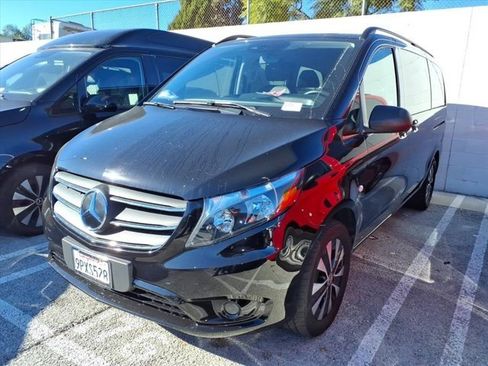 Used 2023 Mercedes-Benz Metris Passenger image 1