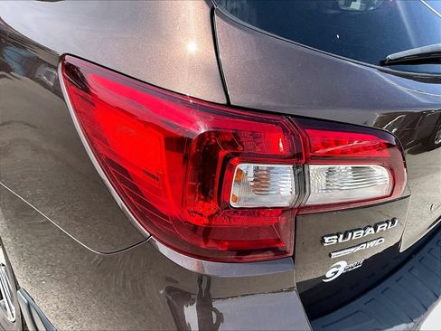 Used 2019 Subaru Outback 2.5i Limited w/ Popular Package #2 AWD/4WD image 30