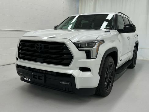 Used 2024 Toyota Sequoia Limited w/ TRD Off-Road Package image 4