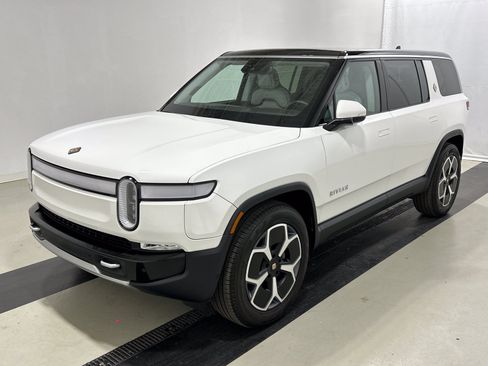Used 2024 Rivian R1S Adventure AWD/4WD image 1