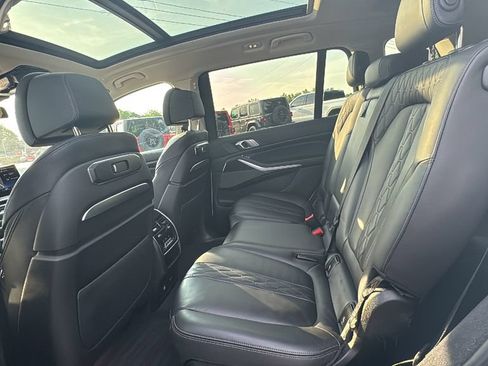 Used 2023 BMW X7 xDrive40i AWD/4WD image 26