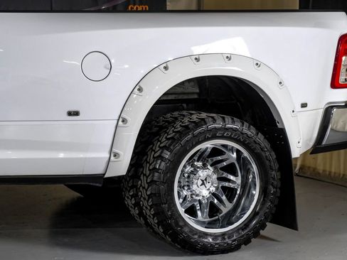 Used 2022 RAM 3500 Big Horn image 13