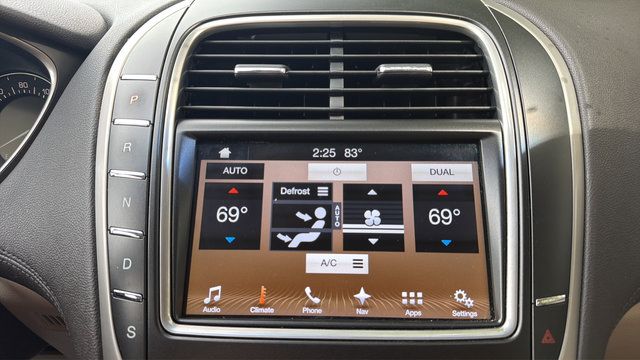 Used 2016 Lincoln MKX Select w/ Select Plus Package FWD image 22