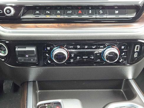 Certified 2024 GMC Sierra 1500 SLT image 20