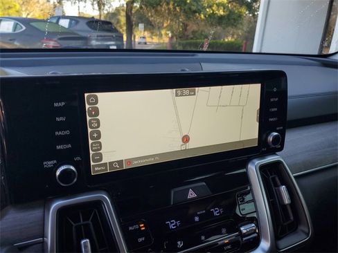 Used 2022 Kia Sorento EX w/ Panoramic Sunroof Package image 22