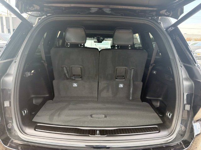 Used 2025 Jeep Grand Cherokee L Altitude RWD image 10