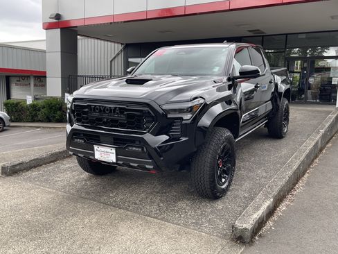 Certified 2025 Toyota Tacoma TRD Pro AWD/4WD image 3