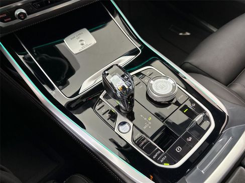 Used 2021 BMW ALPINA XB7 image 21