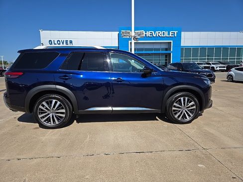 Used 2022 Nissan Pathfinder Platinum image 6