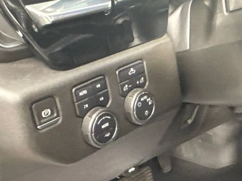 Used 2024 Chevrolet Silverado 1500 LT w/ Z71 Off-Road Package AWD/4WD image 15